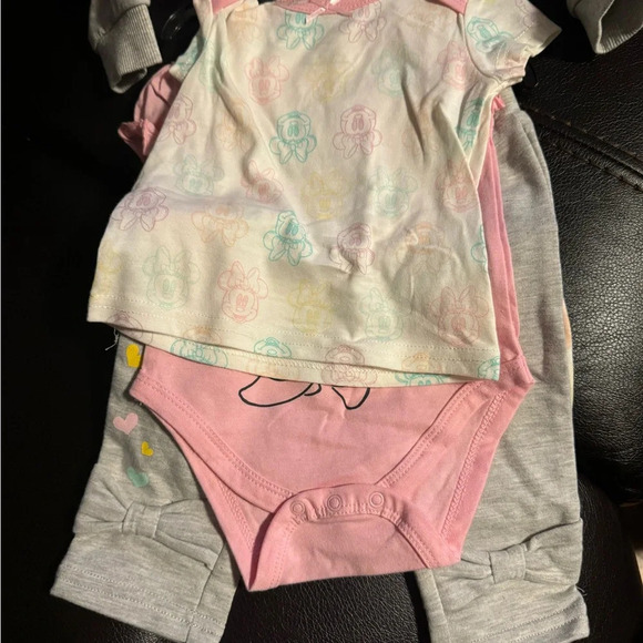 Kids Minnie Infant 5-piece Layette Set 6 Months Minnie Mouse - Picture 4 of 8